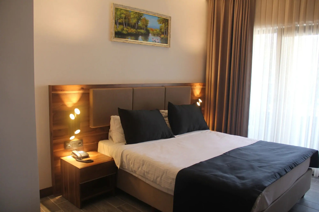 Mari Suites Hotel