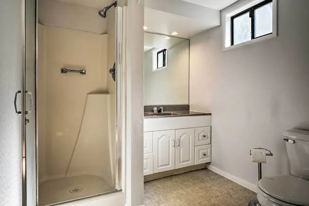 Warm & Inviting Ashland Cottage < Half-mile to SOU