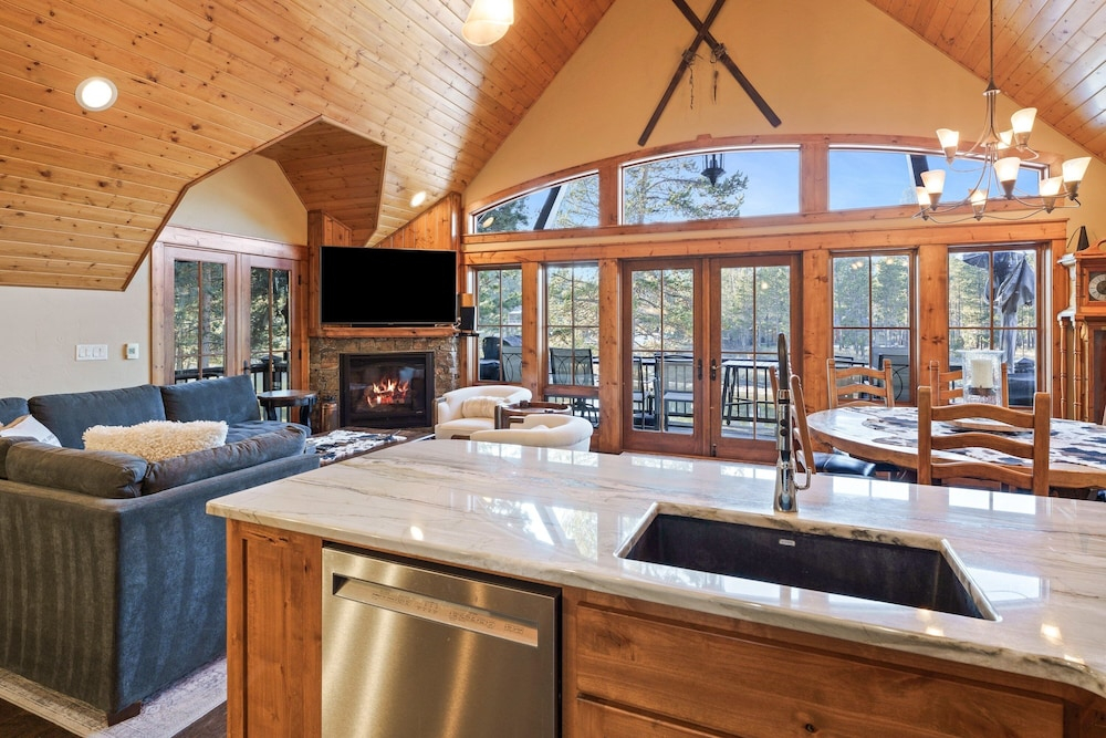 Deschutes Reserve 4 Bedroom Home