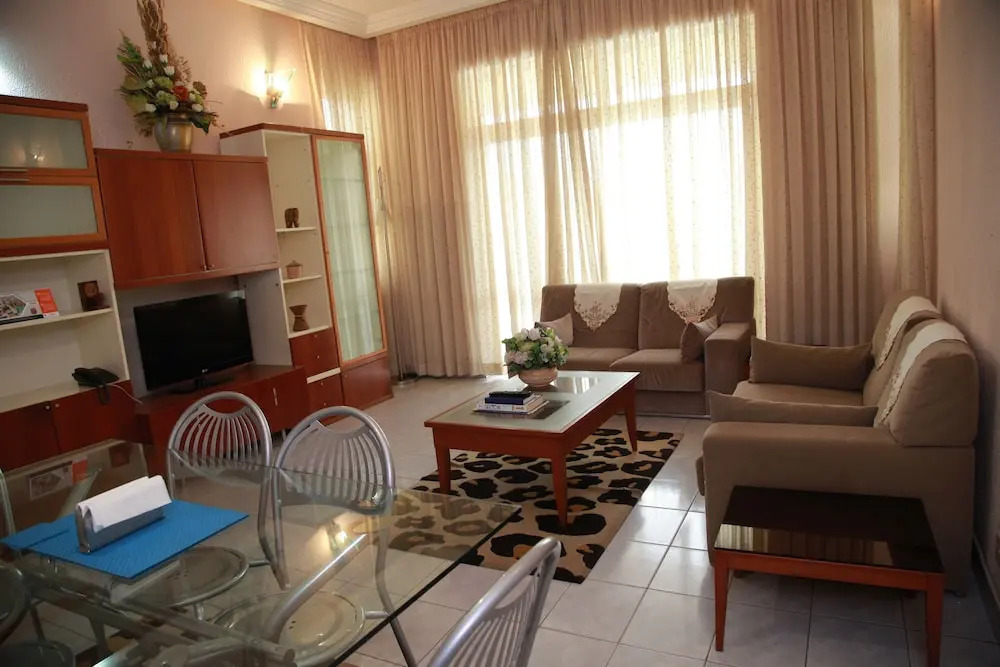 Oasis Lodge