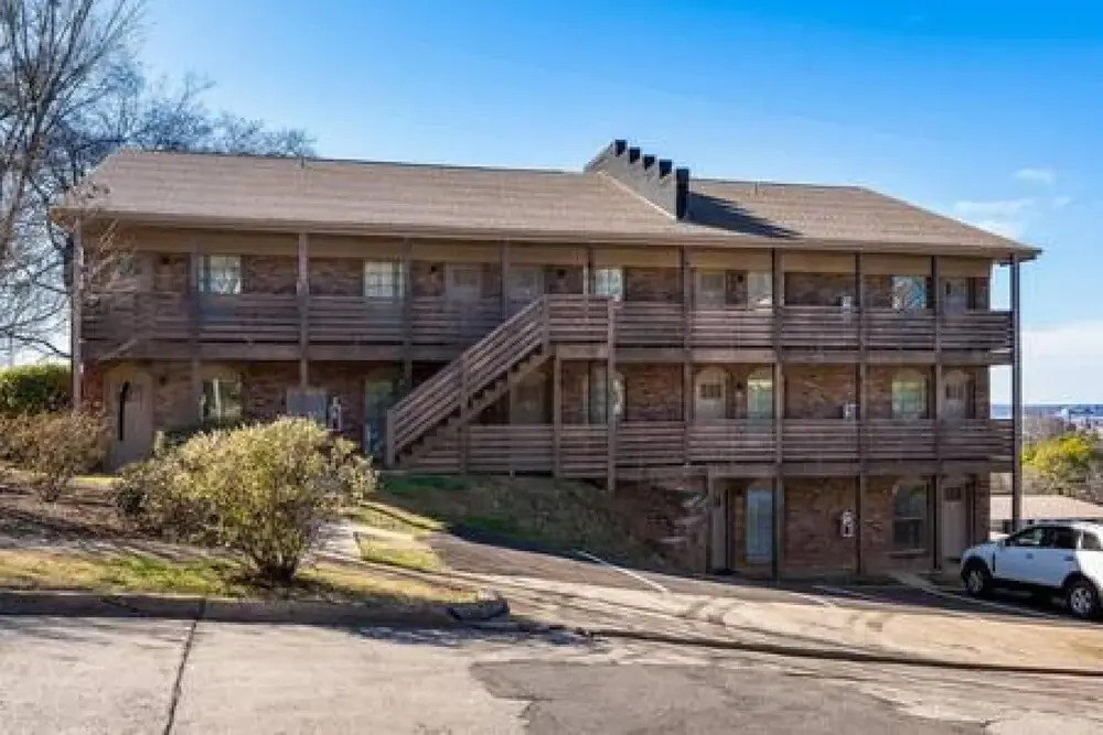 Great Location Close to Golf and Downtown
