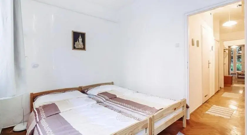Toldy Apartment
