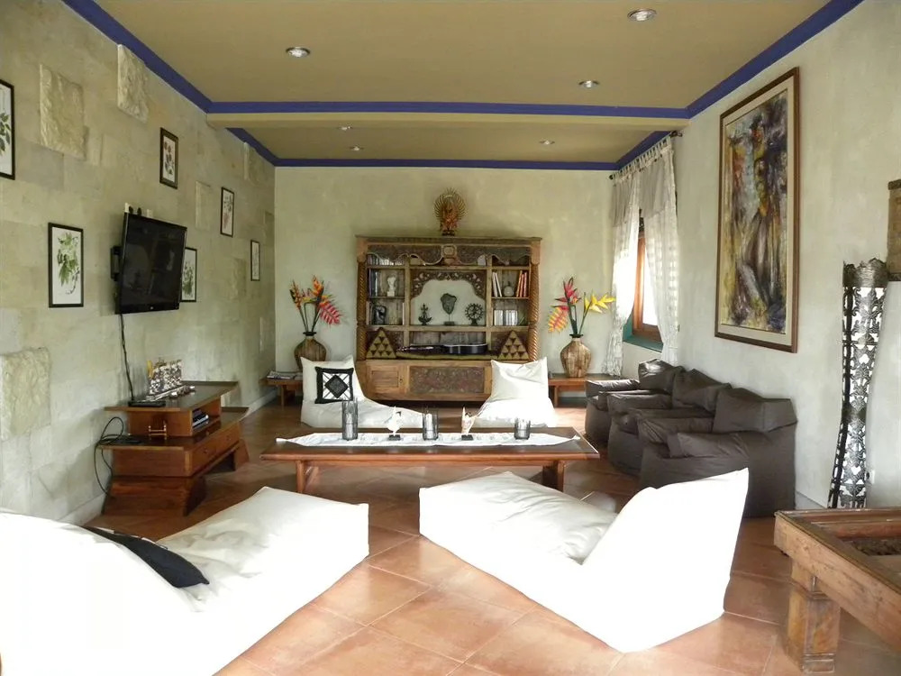 Saudara Home
