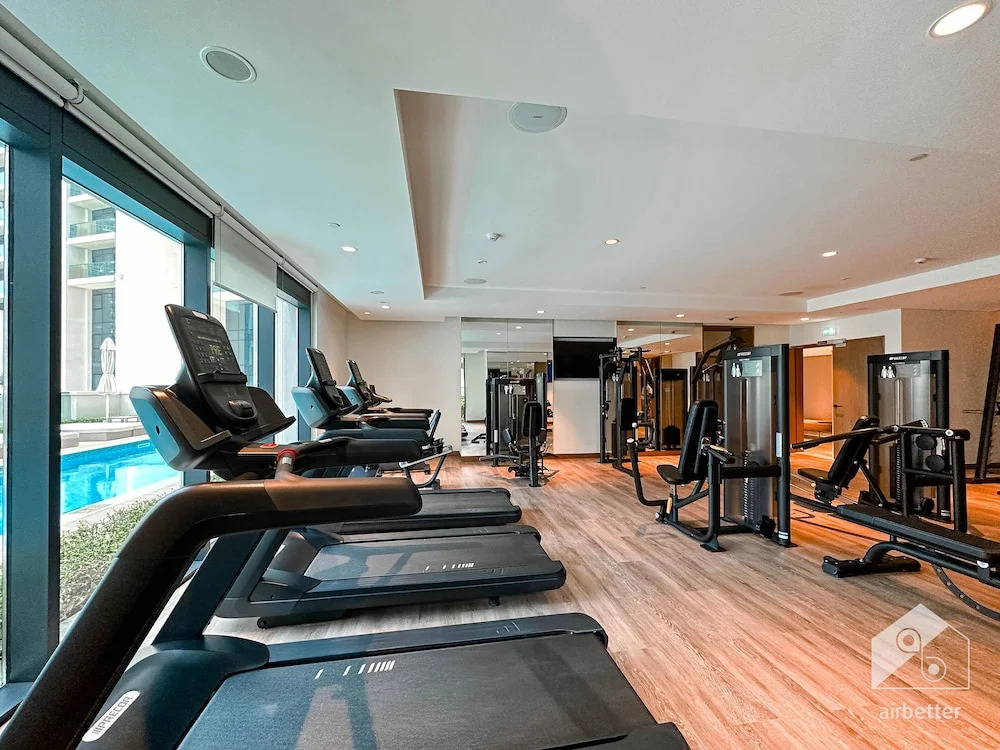 Luxurious 2B with Breathtaking Views Downtown