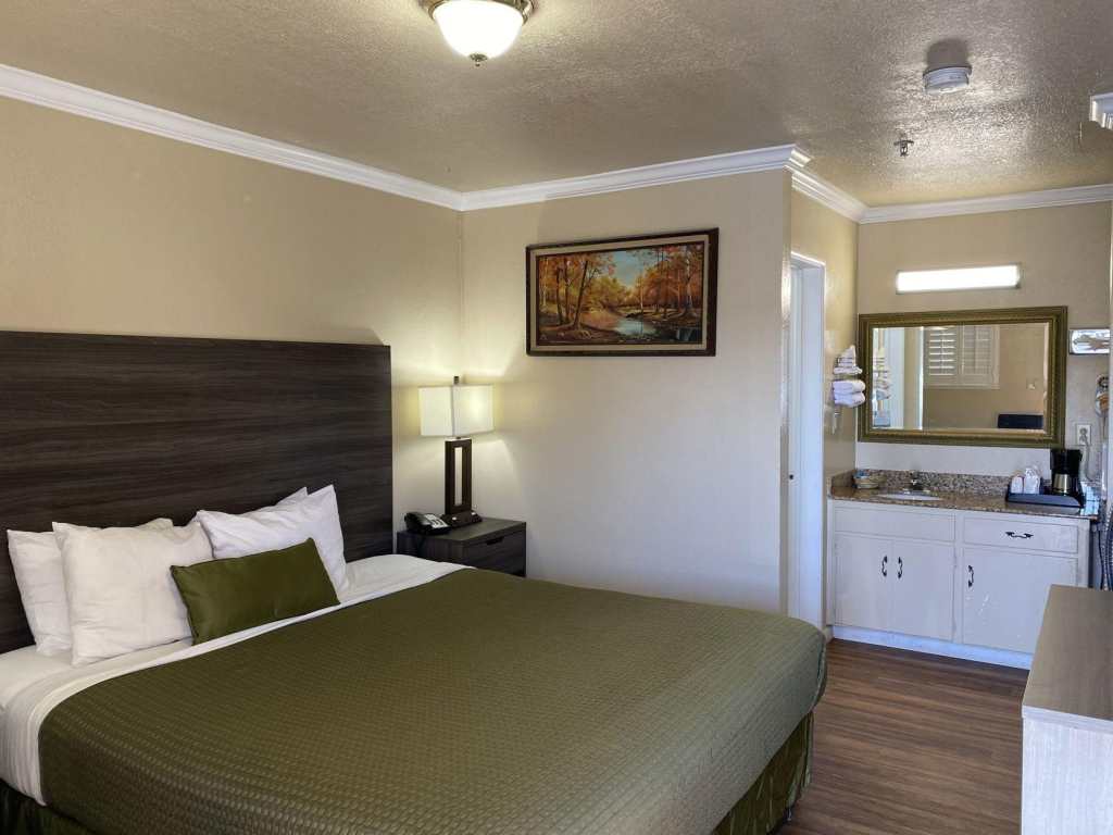 SurfSide Stay