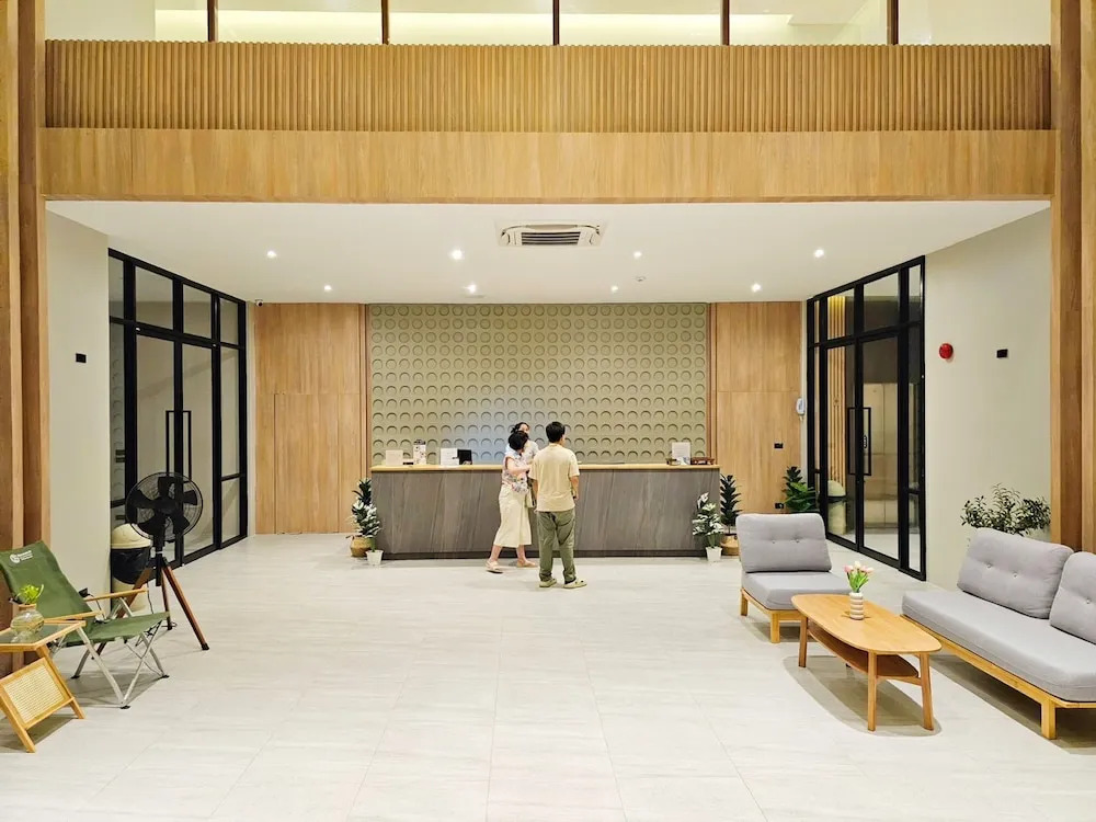 The Way Hotel Banpong