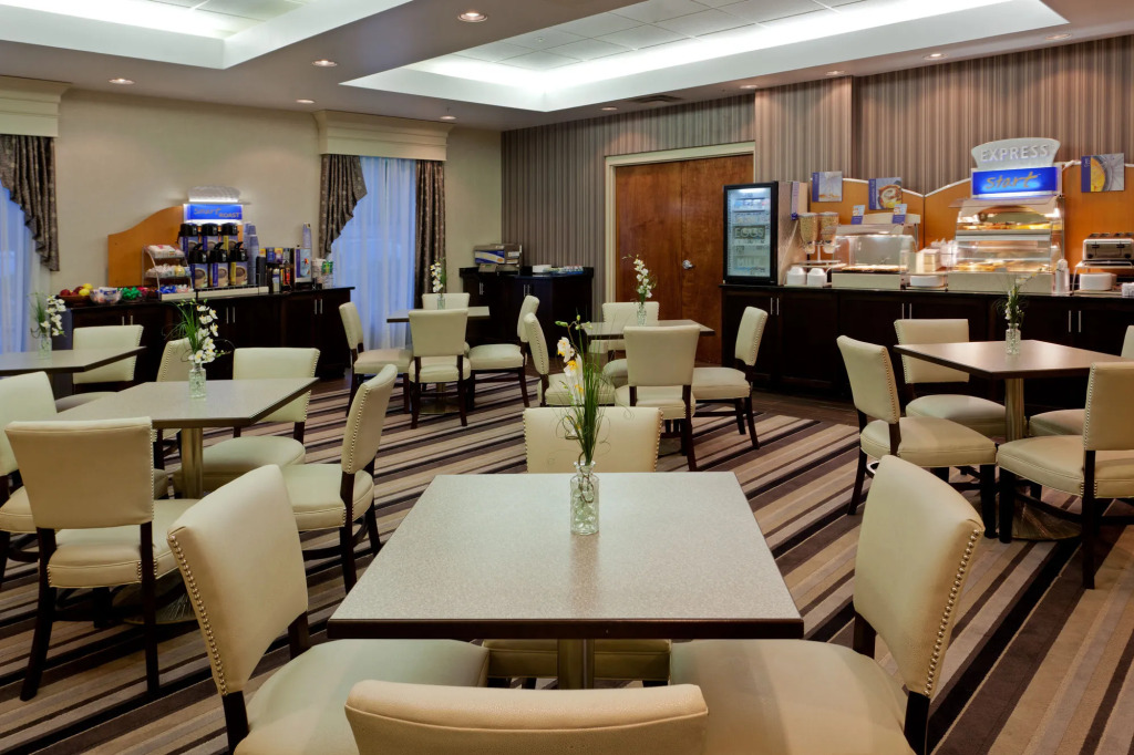 Holiday Inn Express Hotel & Suites Dover by IHG