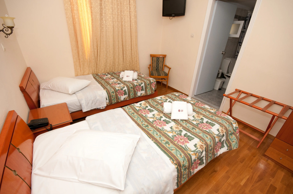 Cecil Hotel
