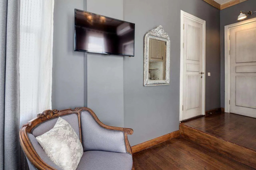 Loka Suites