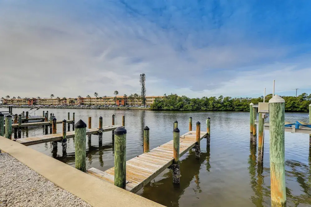 Siesta Keys Home w/ Deck Half Mile to Turtle Beach
