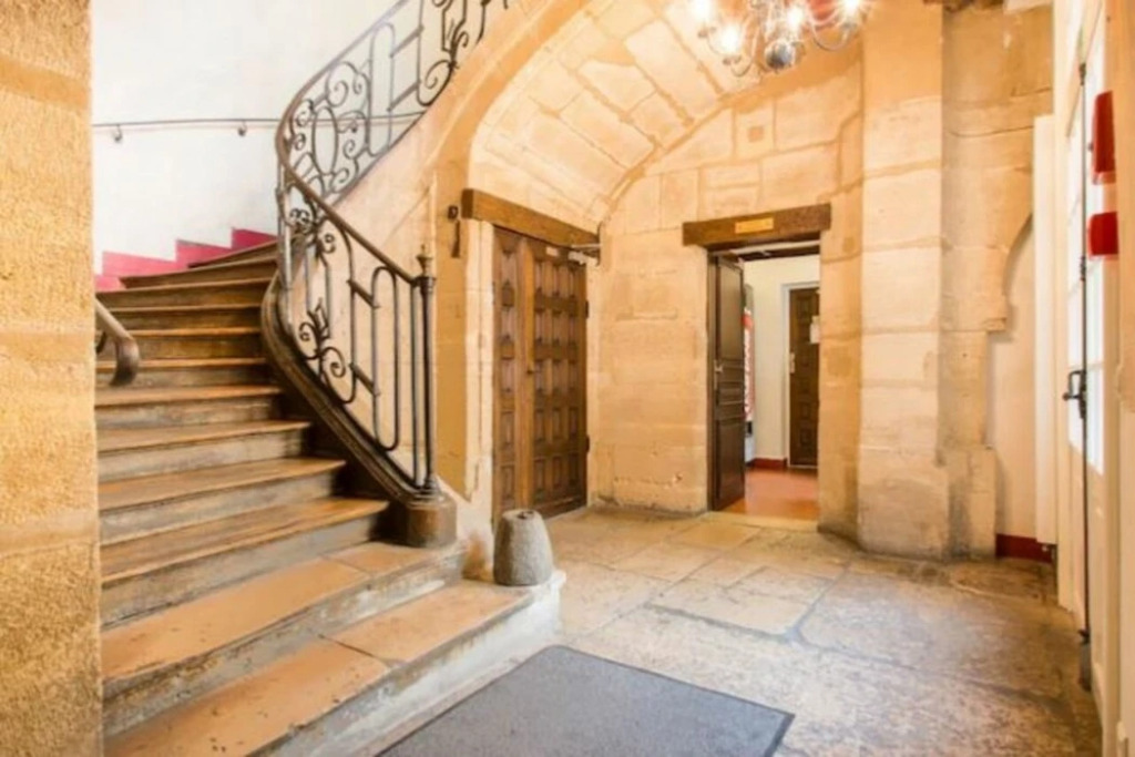 MIJE MARAIS Hostel
