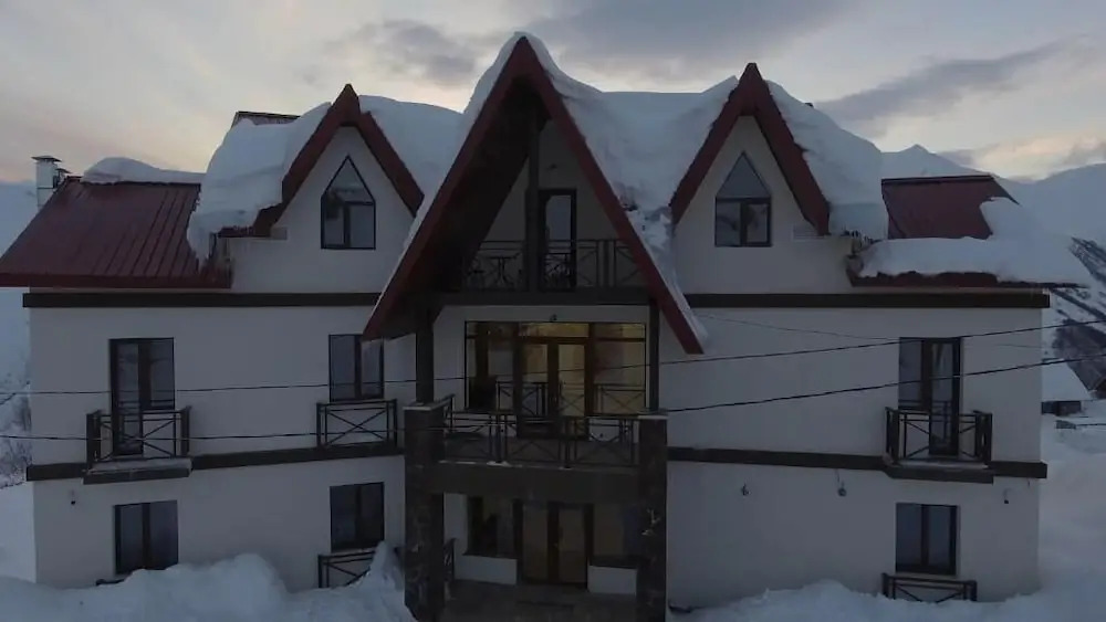 Ereto Hotel by SnowTime
