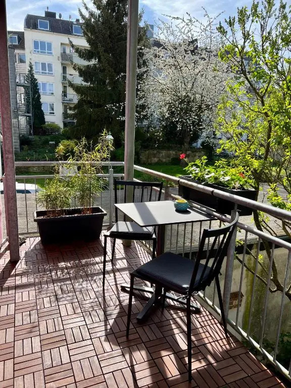 Zentrale Ferienwohnung mit Balkon in Aachen