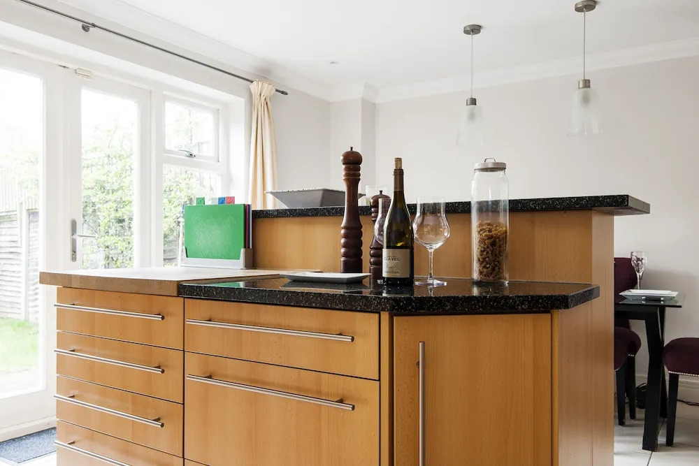 Lovely Putney Home by the Thames