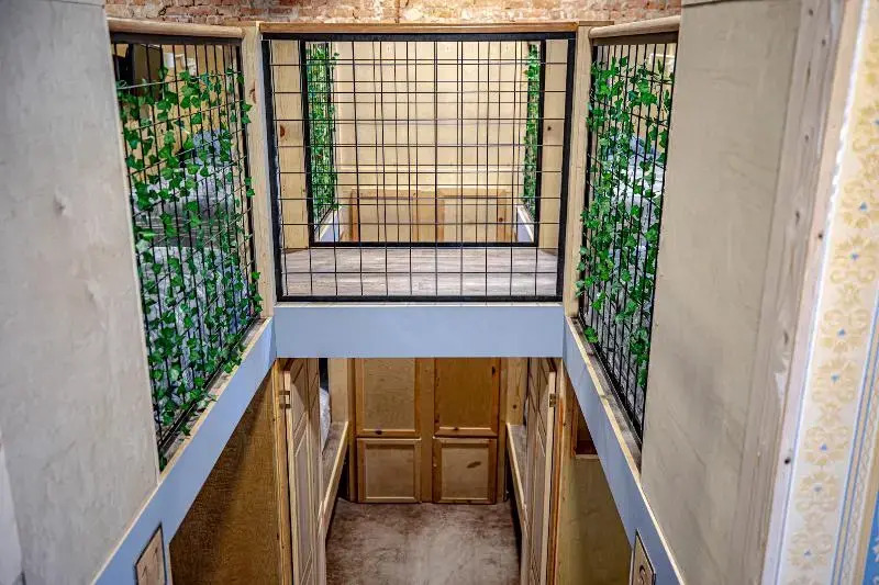 Social Stays - Santa Barbaras FIRST hostel on State Street