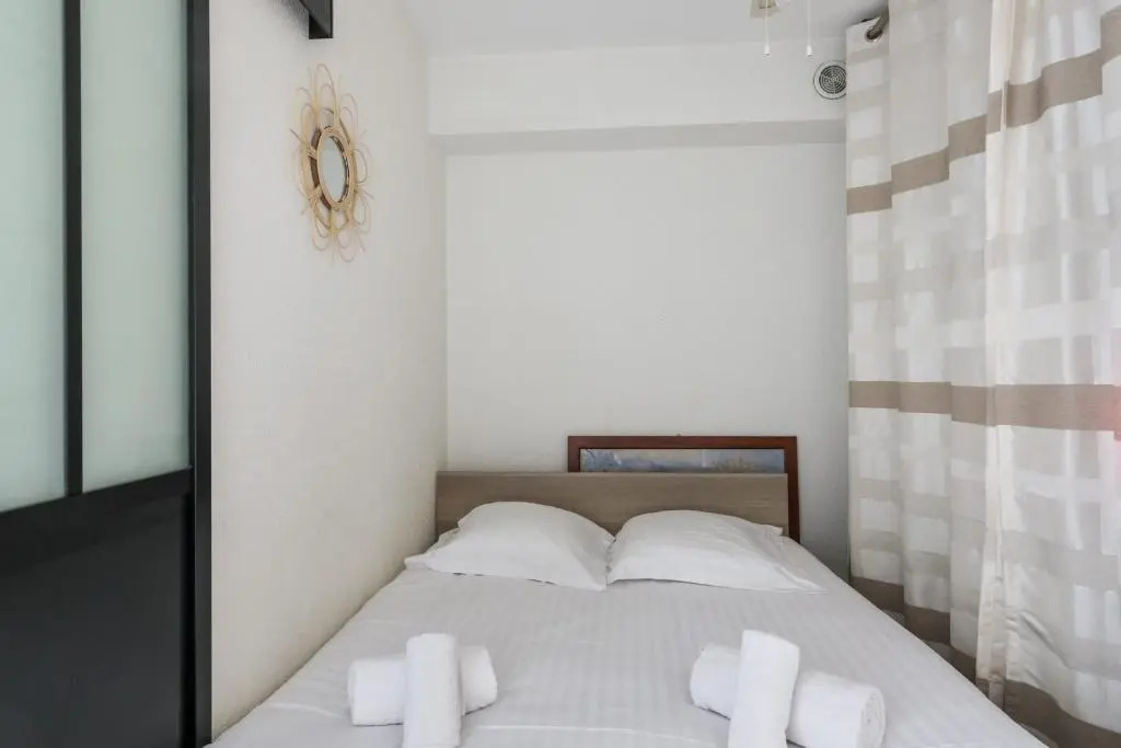 Charming flat with pool 8 min away from the beach in Antibes - Welkeys