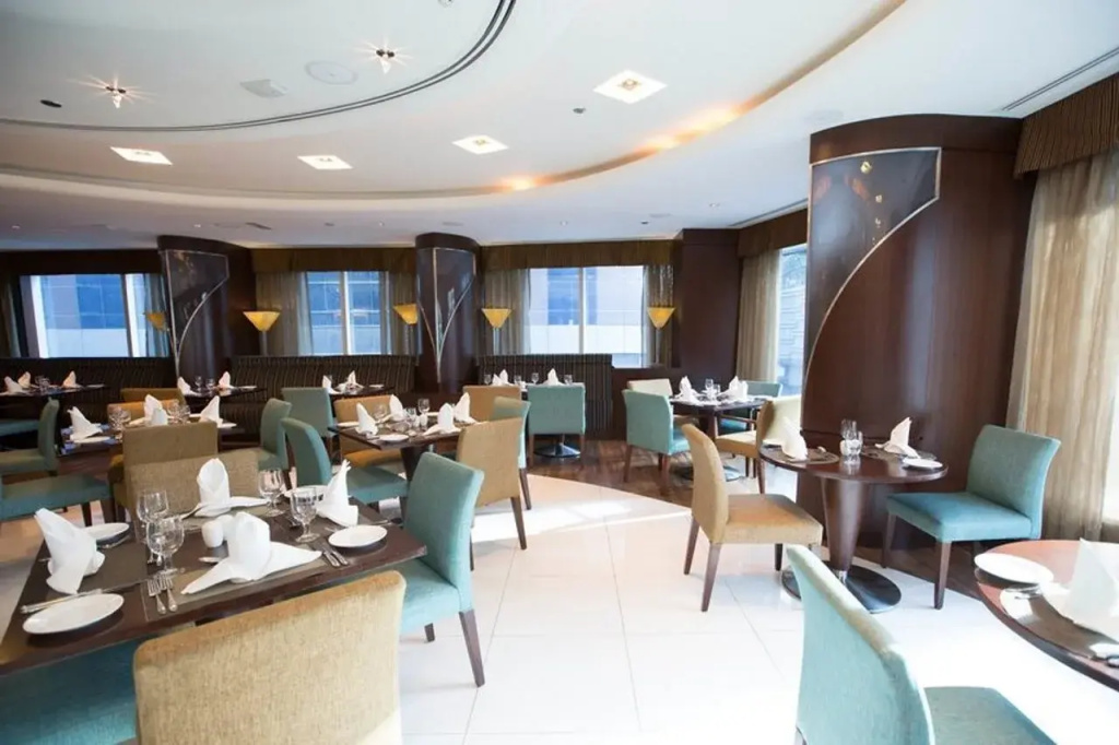 Отель Rose Rayhaan by Rotana