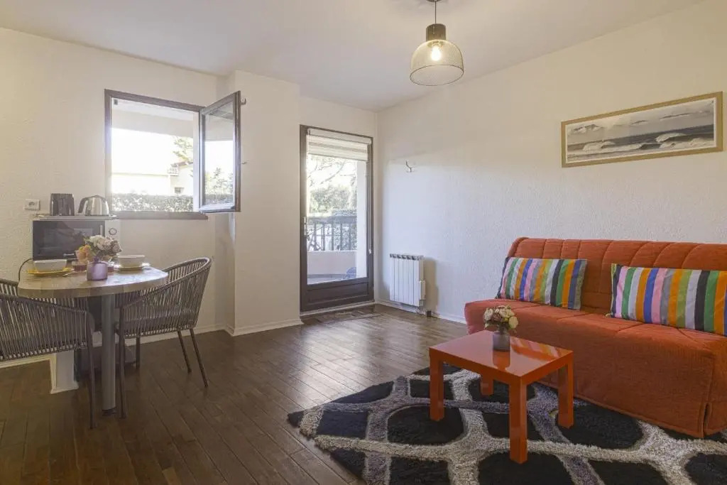 Charming studio with terrace at 200 m from the beach in Anglet - Welkeys