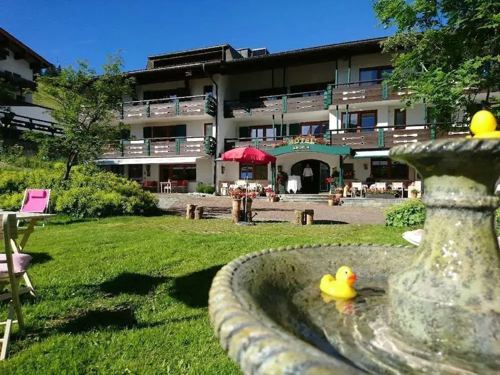Hotel Angela