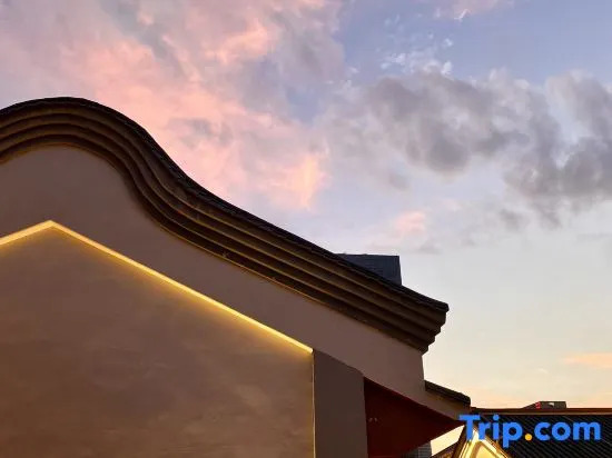 Jinbi Hall Hotel (Nanping Pedestrian Street Jinma Bijifang Branch)