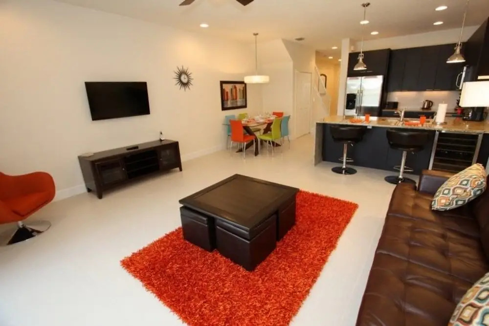ACO FAMILY – 3 bd with pool (1634)