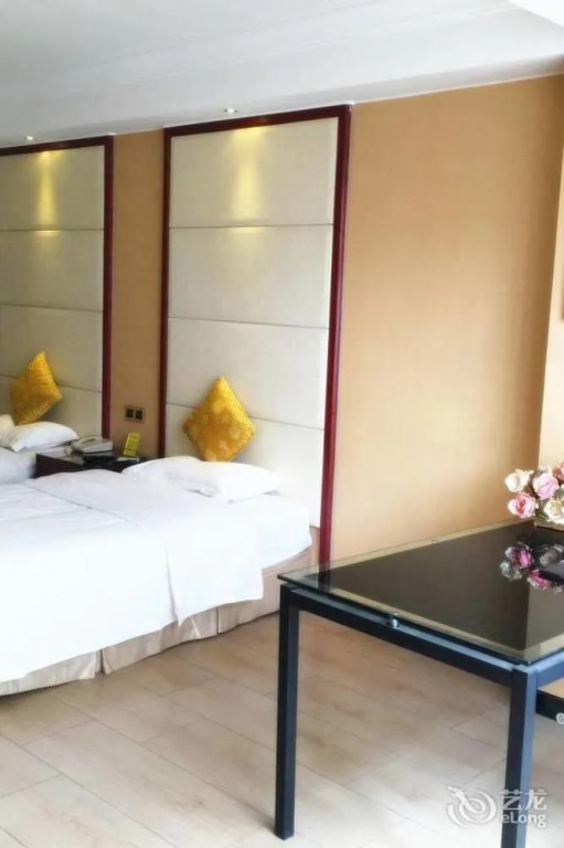 Wuhan Sunshine 128 Hotel