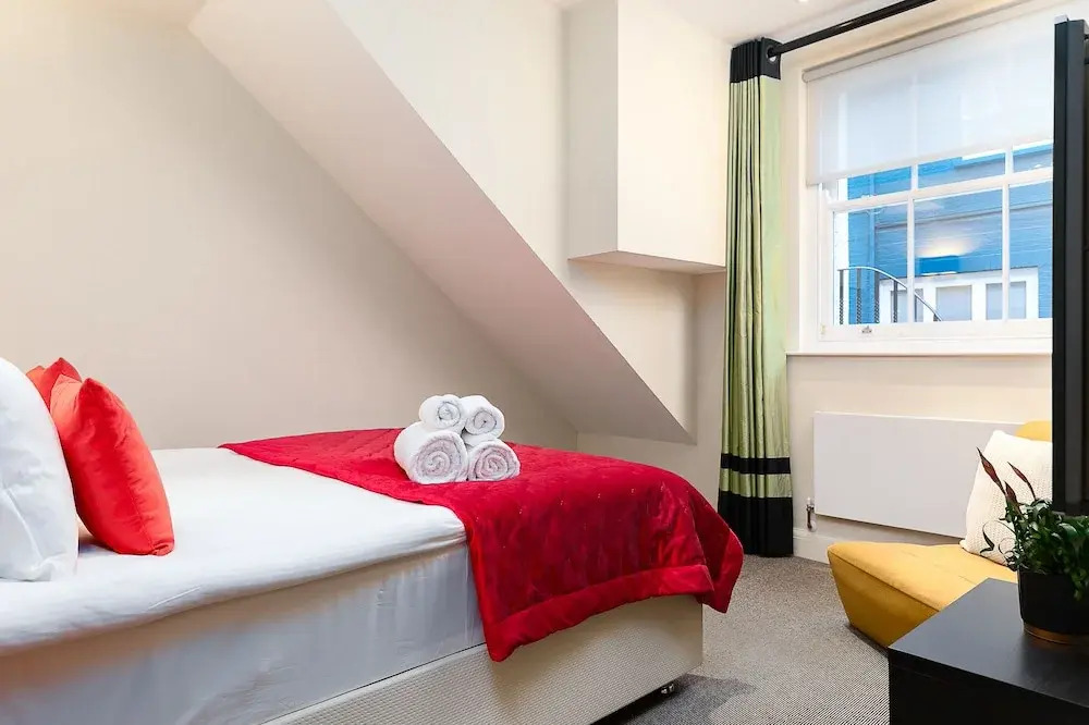 Picktheplace Lifestyle Apartment Atherstone