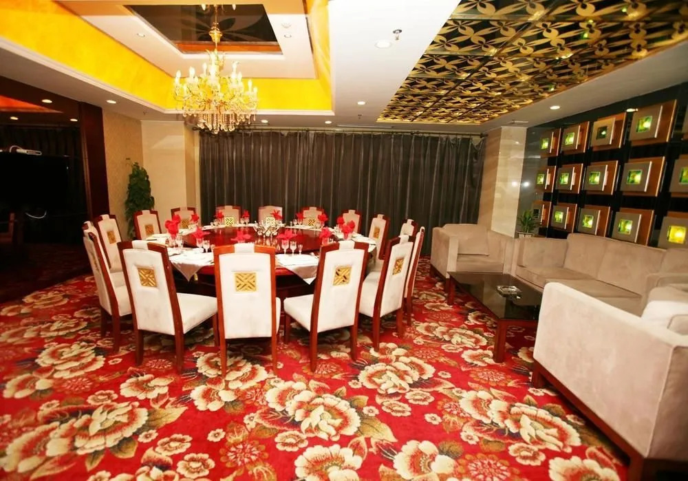 Urumqi City Langcheng Hotel