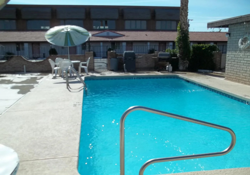 Hacienda Motel