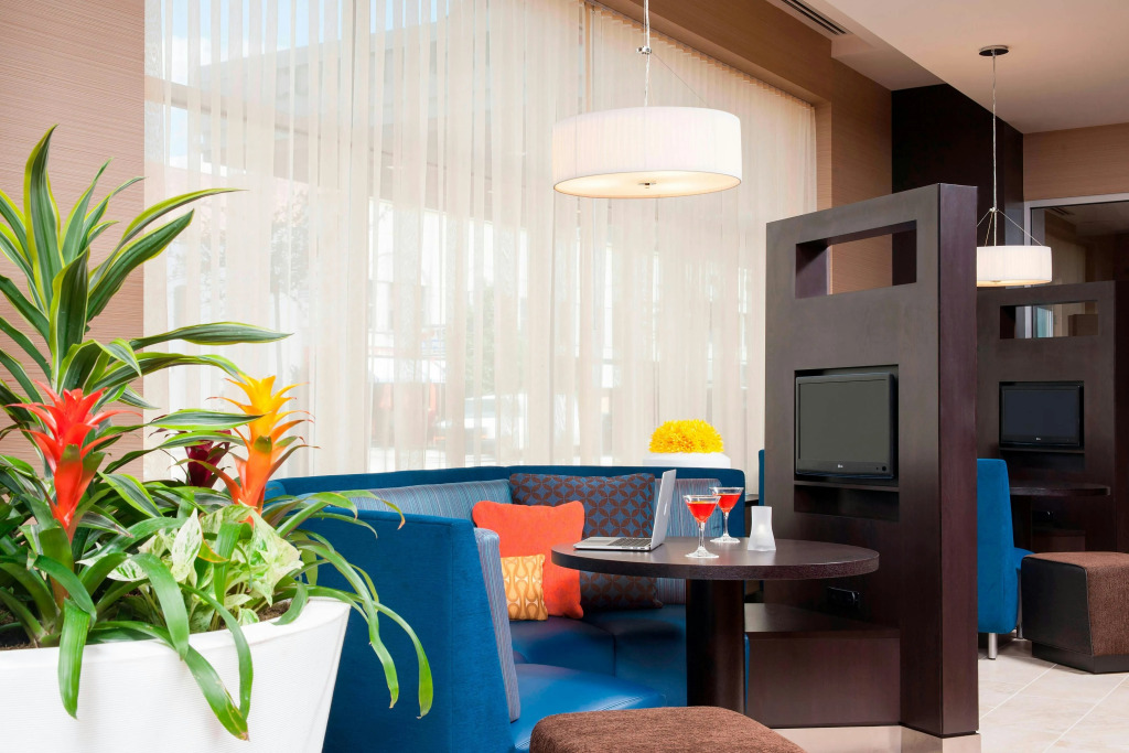 Courtyard Peoria Downtown
