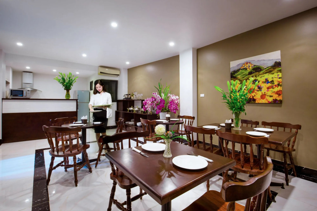 Hanoi Apartment Lion