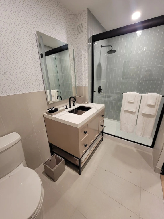 Denizen Hotel