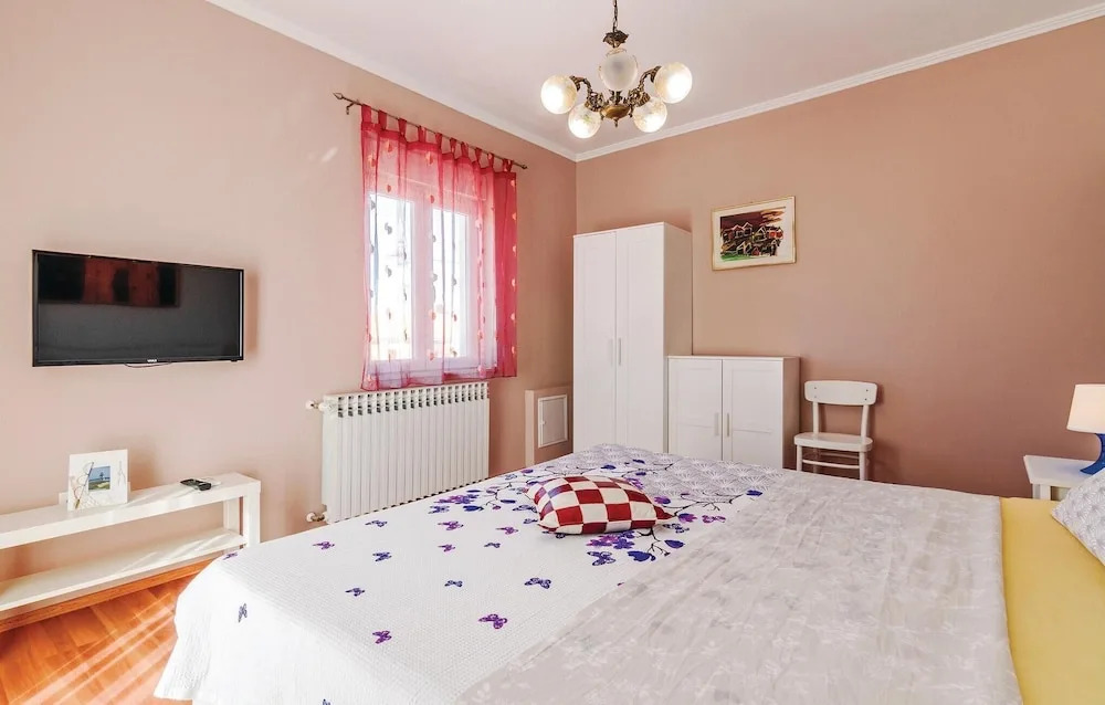 Beautiful Home In Zadar With Sauna