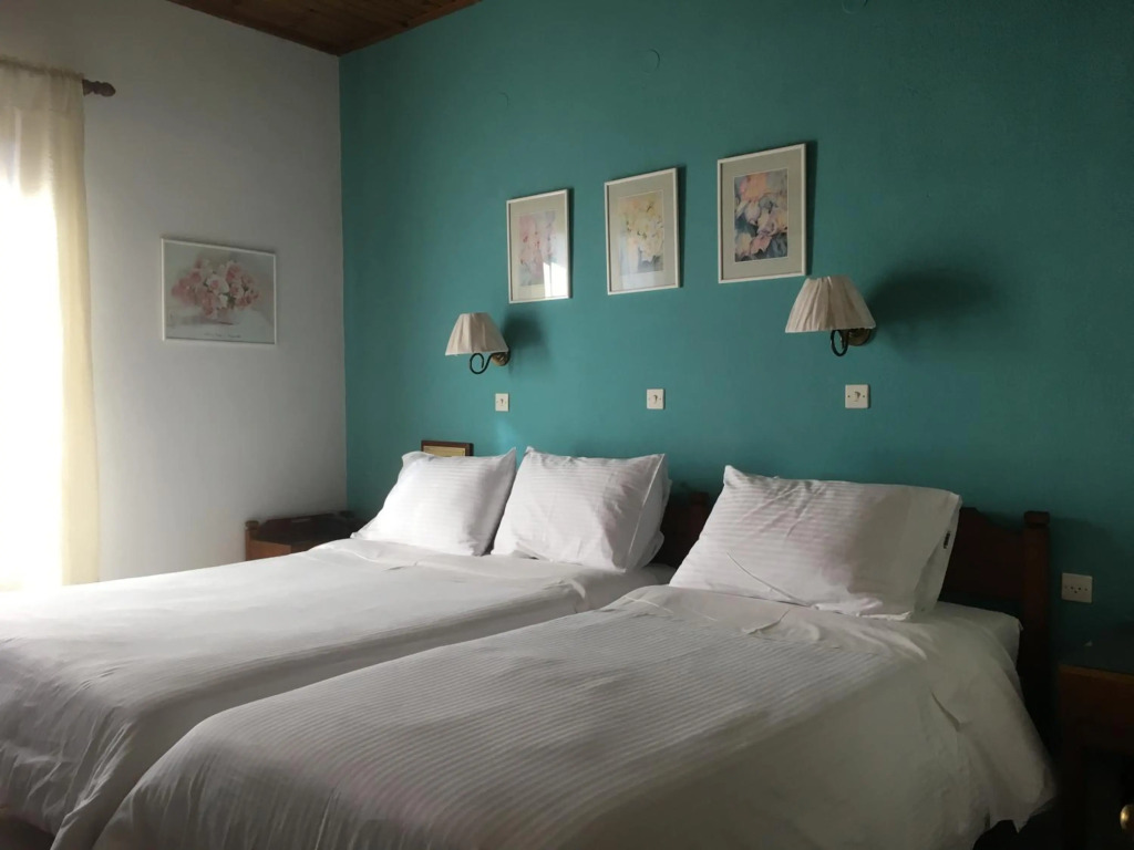 Kouros Hotel