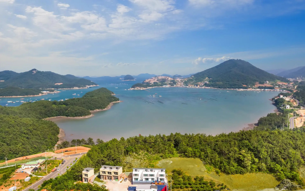 Yeosu Blooming Ocean View Family Pension