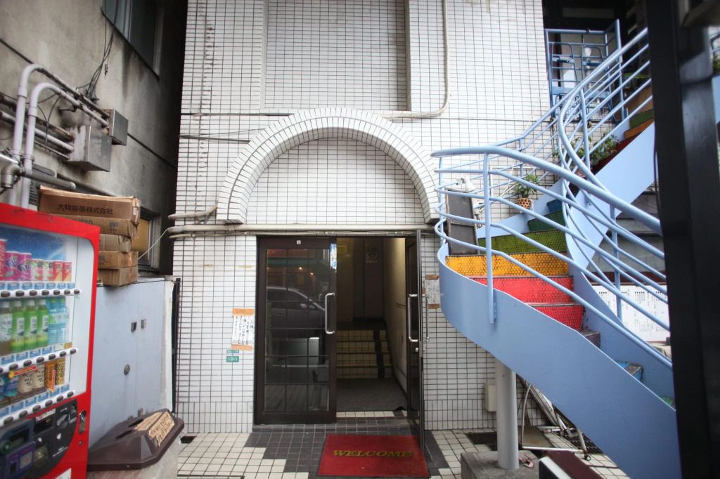 Base Inn Komagome Tokyo