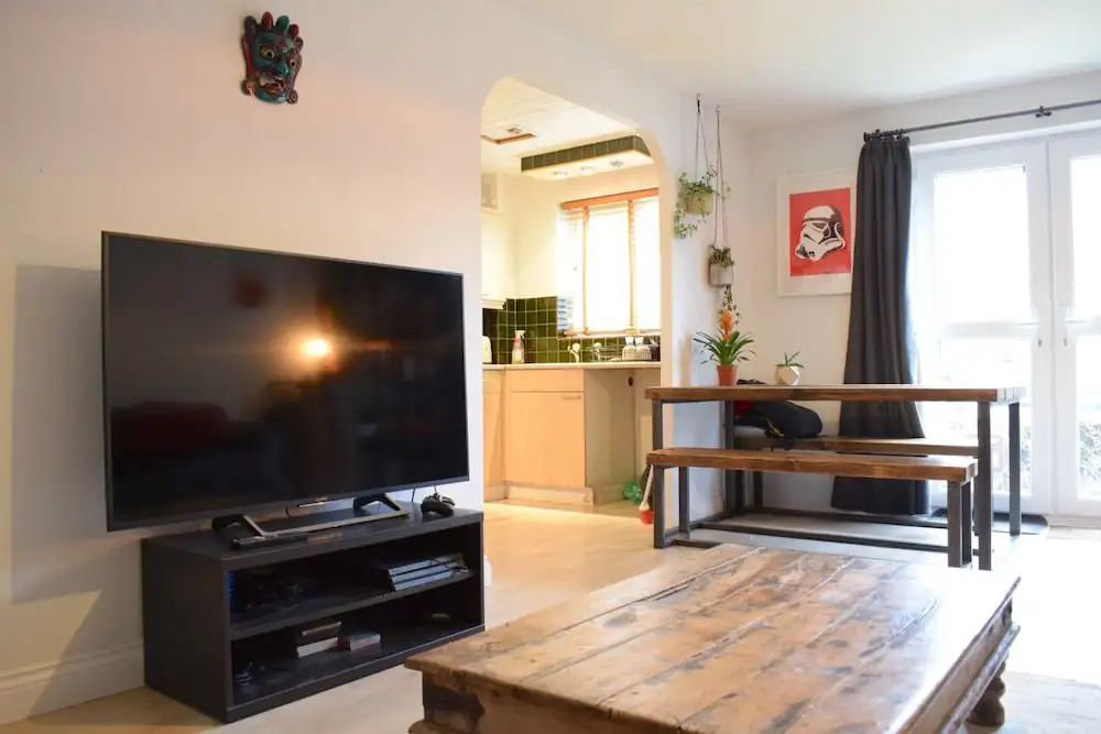 1 Bedroom Flat in East London Sleeps 4