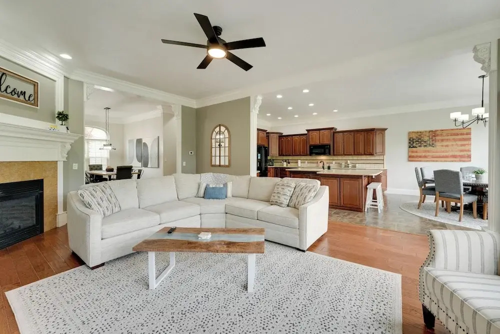 4 Mi to Branson Landing: Huge Home w/ Game Room!