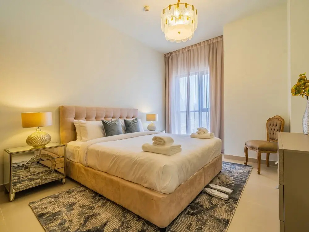 Monty - Incredible Burj Khalifa View From this Vibrant Apt
