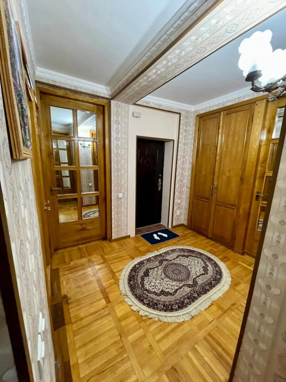 Classic C1 Apartment In The Center With 4 Rooms