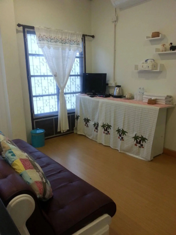 Sirikamsan House