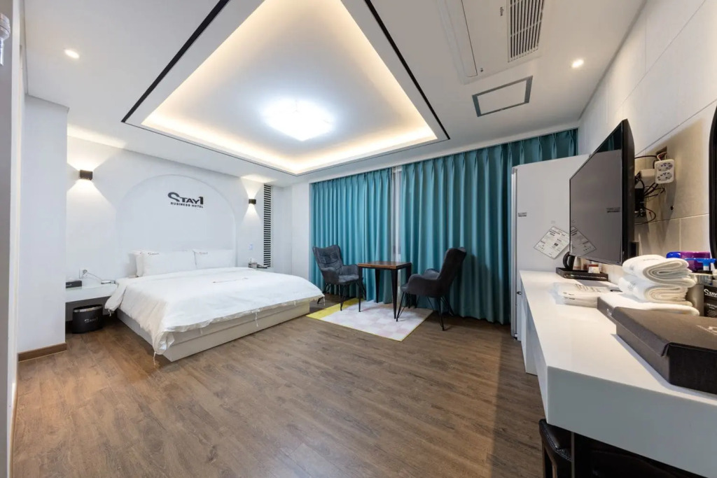Stay Hotel