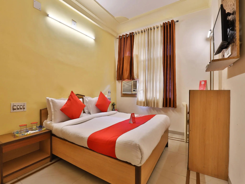 Collection O Dandiya Bazar Formerly Vrundavan Residency