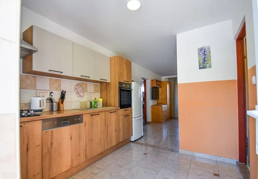 Lidija - Family Friendly & Close to the sea - B2