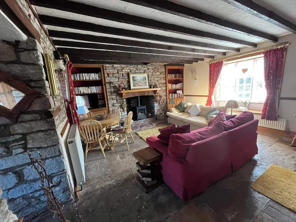 Quiet Cottage on the Rural Edge of Brixham