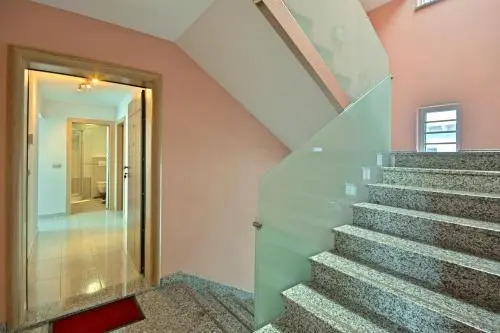 Apartments Riva-Interauto