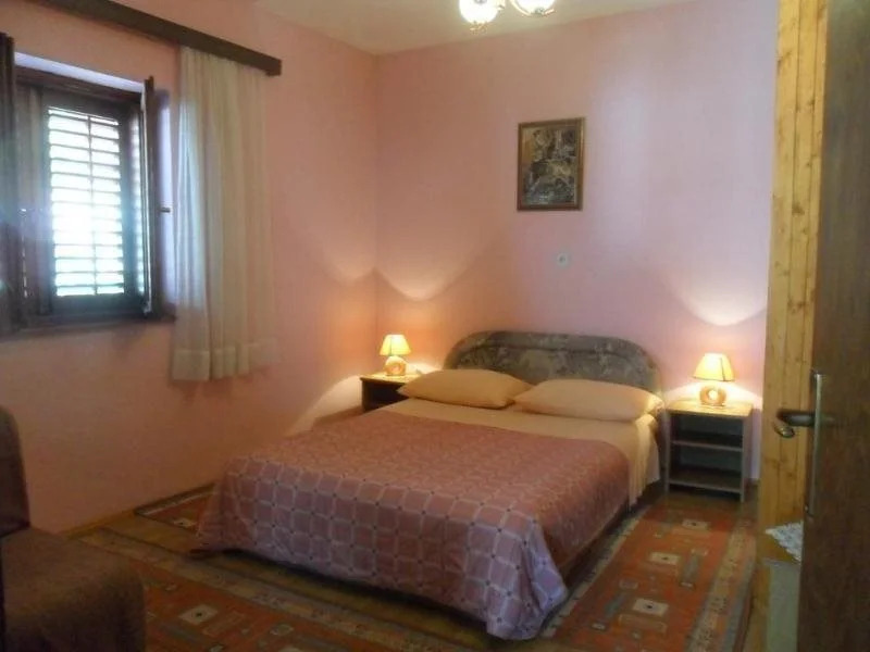 Maca Apartments & Suites with Heated pool near beach 50m