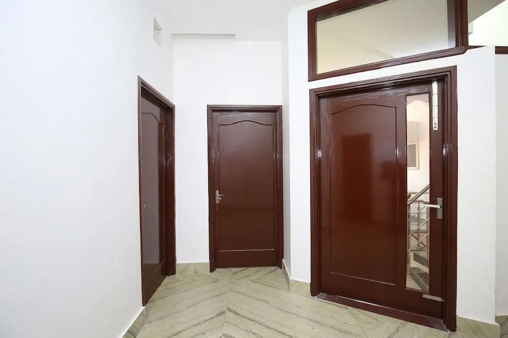 Oyo 24666 Samar Residency