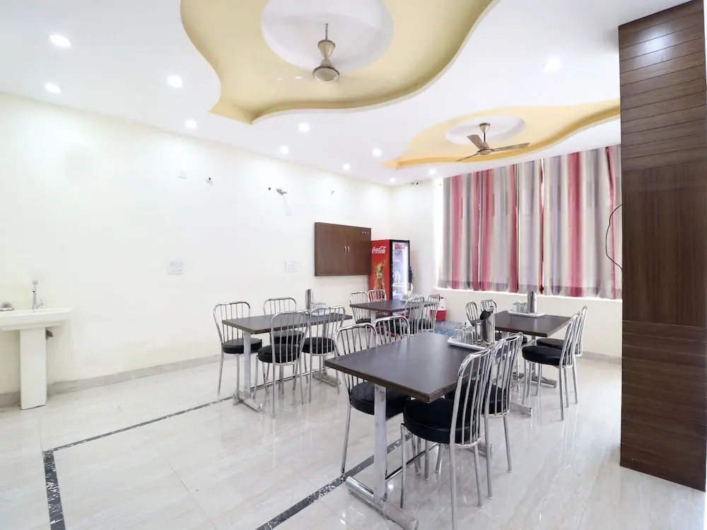 Hotel kb Square Near Chandigarh Railway Station