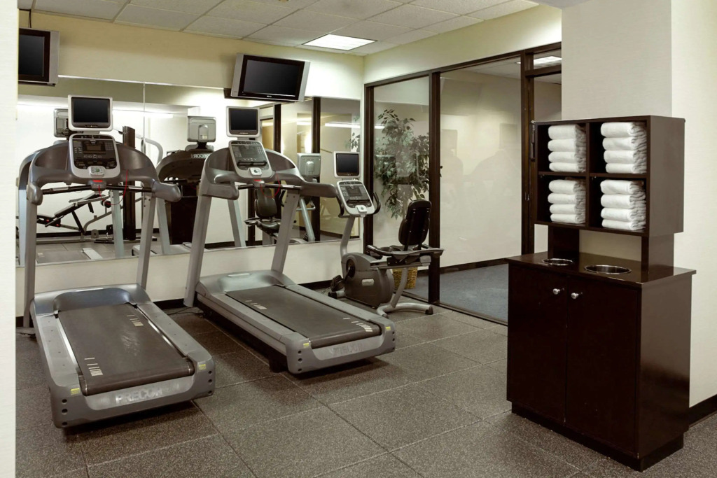 Clarion Hotel Portland Airport ME